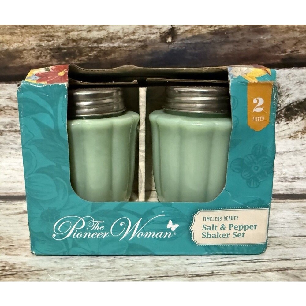Pioneer Woman Timeless Beauty Green Milk Glass Salt & Pepper Shaker Set Jadeite